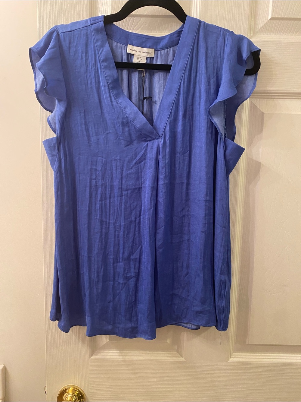 cupcakes & cashmere cobalt blue V-neck flutter sleeve blouse
